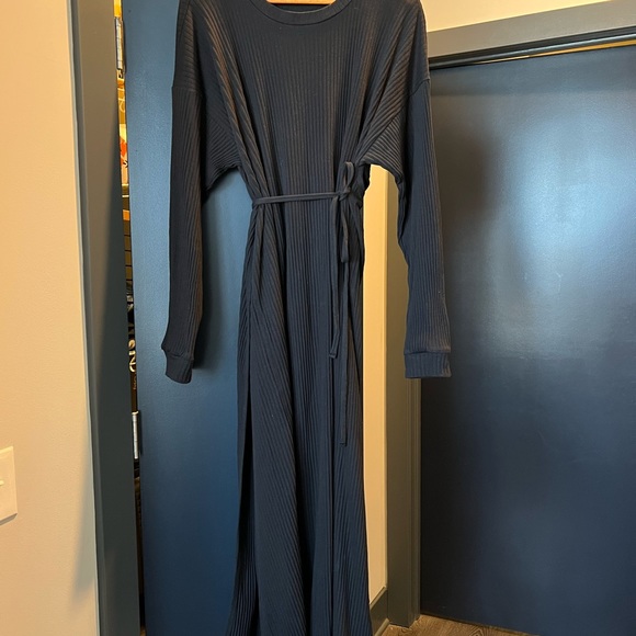 Baserange Shaw Dress - Picture 2 of 2